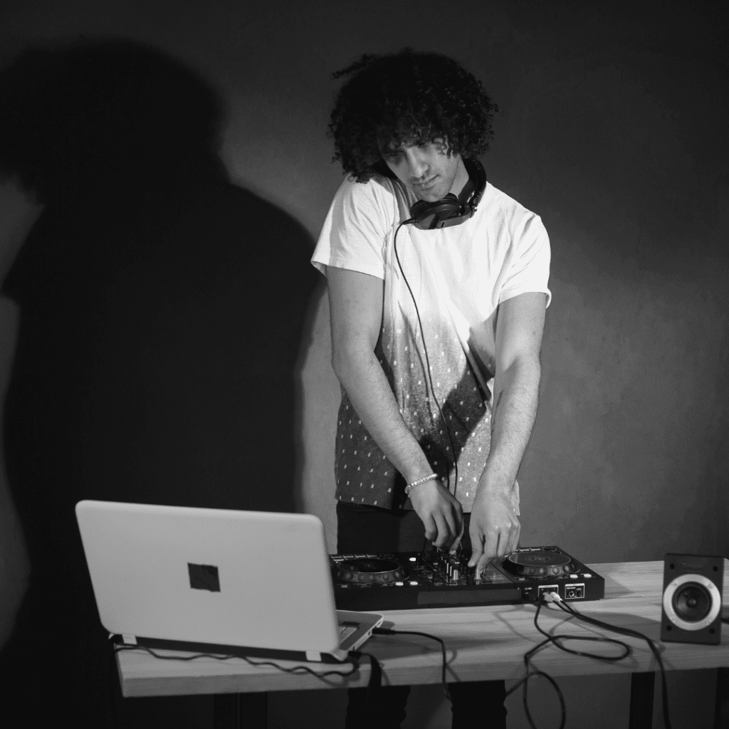 Spice up Videos & Hook your audience with Video Pattern Interrupts 5 4 1